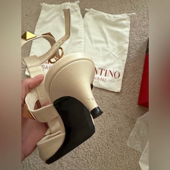 VALENTINO | heels - Picture 6 of 9